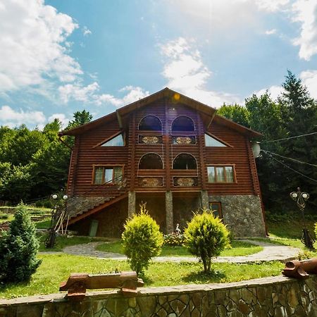 Lisova Kazka Hotel Zhdeniievo Exterior photo