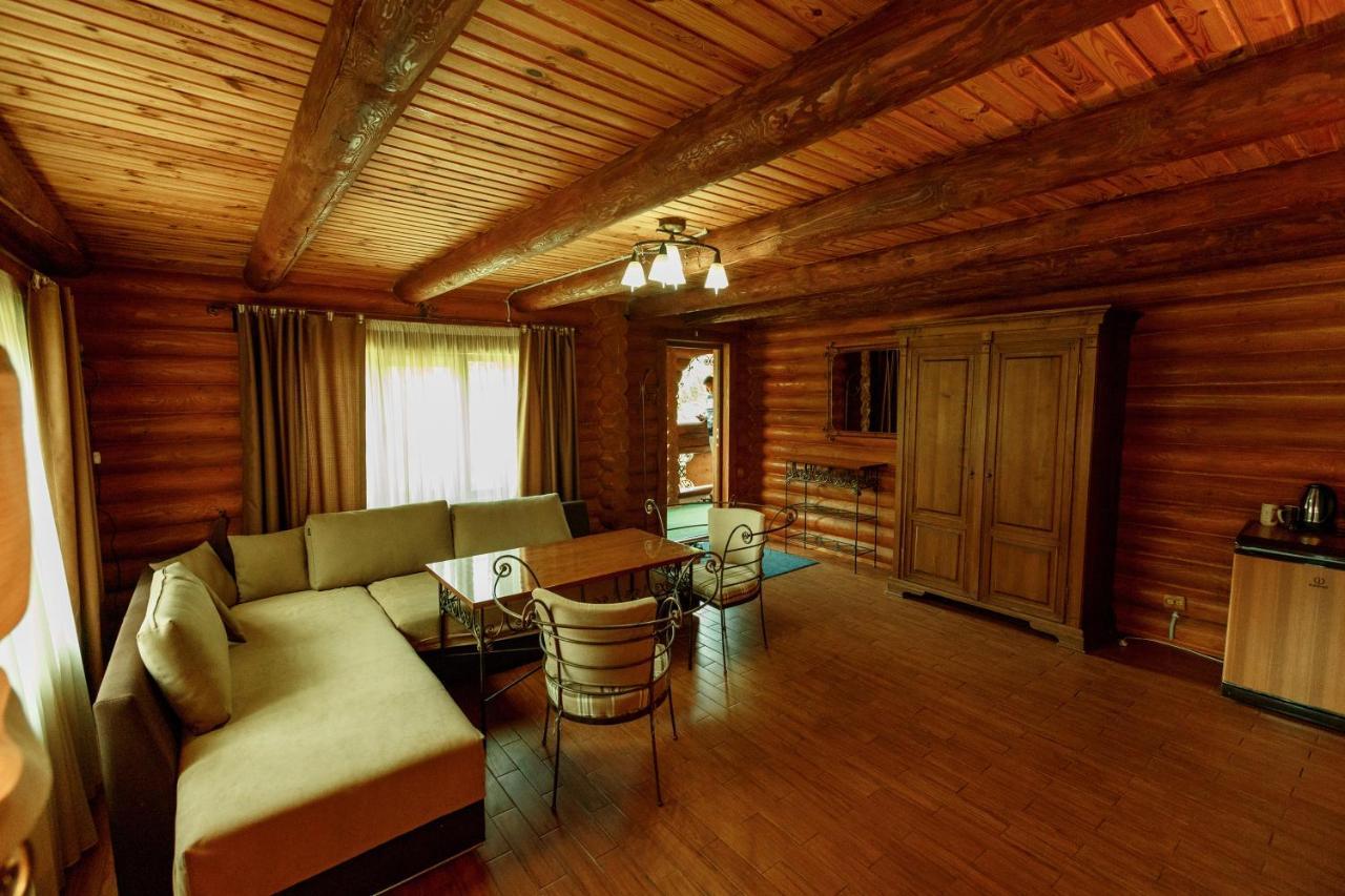 Lisova Kazka Hotel Zhdeniievo Exterior photo