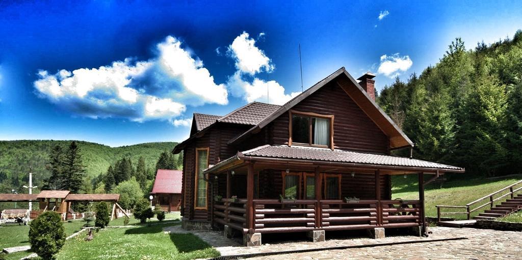 Lisova Kazka Hotel Zhdeniievo Exterior photo