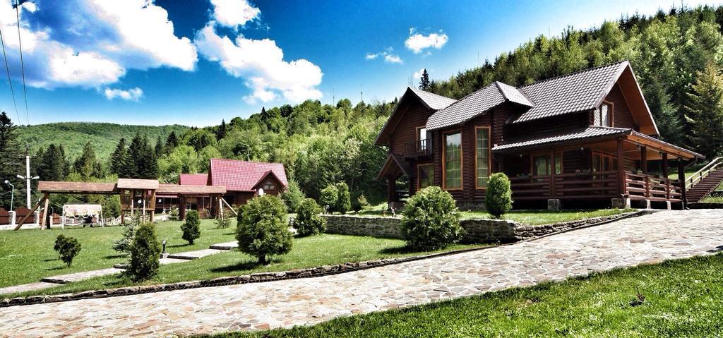 Lisova Kazka Hotel Zhdeniievo Exterior photo